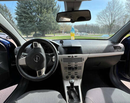 Синий Опель Астра, объемом двигателя 1.6 л и пробегом 245 тыс. км за 4800 $, фото 7 на Automoto.ua