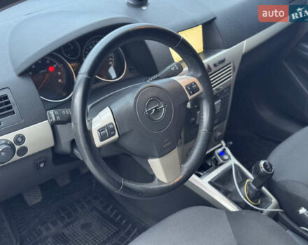 Синий Опель Астра, объемом двигателя 1.6 л и пробегом 304 тыс. км за 5400 $, фото 54 на Automoto.ua