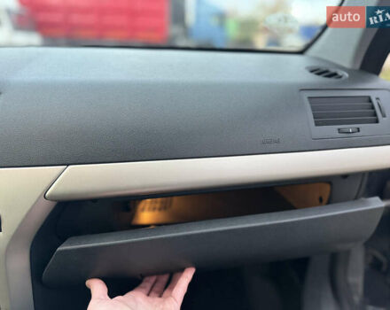 Синий Опель Астра, объемом двигателя 1.6 л и пробегом 260 тыс. км за 5750 $, фото 47 на Automoto.ua