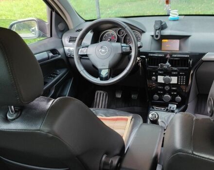 Синий Опель Астра, объемом двигателя 1.9 л и пробегом 303 тыс. км за 4950 $, фото 7 на Automoto.ua