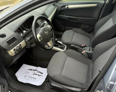 Синий Опель Астра, объемом двигателя 1.6 л и пробегом 240 тыс. км за 5400 $, фото 13 на Automoto.ua