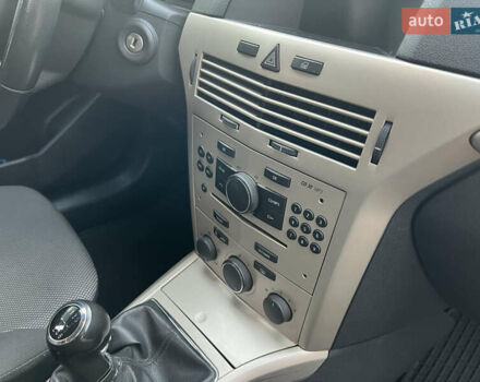 Синий Опель Астра, объемом двигателя 1.69 л и пробегом 354 тыс. км за 5000 $, фото 18 на Automoto.ua