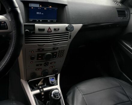 Синий Опель Астра, объемом двигателя 1.7 л и пробегом 330 тыс. км за 4400 $, фото 8 на Automoto.ua