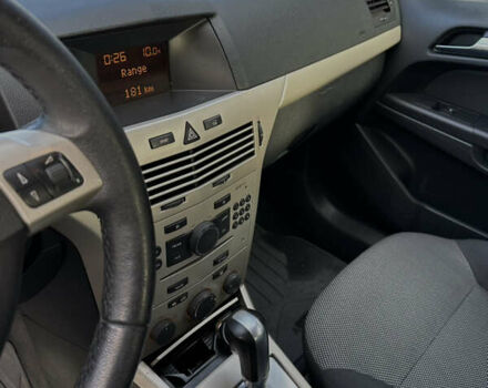 Синий Опель Астра, объемом двигателя 1.9 л и пробегом 260 тыс. км за 5700 $, фото 7 на Automoto.ua