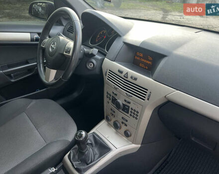 Синий Опель Астра, объемом двигателя 1.69 л и пробегом 354 тыс. км за 5000 $, фото 17 на Automoto.ua