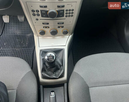 Синий Опель Астра, объемом двигателя 1.69 л и пробегом 354 тыс. км за 5000 $, фото 15 на Automoto.ua