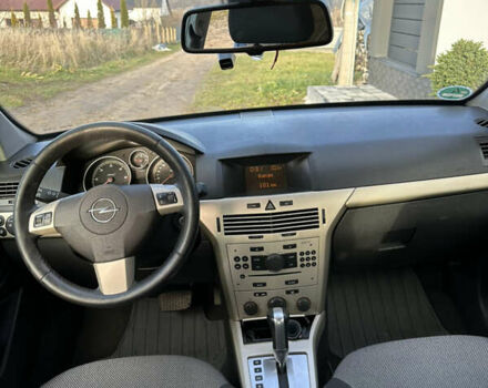 Синий Опель Астра, объемом двигателя 1.9 л и пробегом 260 тыс. км за 5700 $, фото 6 на Automoto.ua