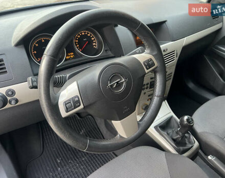Синий Опель Астра, объемом двигателя 1.69 л и пробегом 354 тыс. км за 5000 $, фото 11 на Automoto.ua