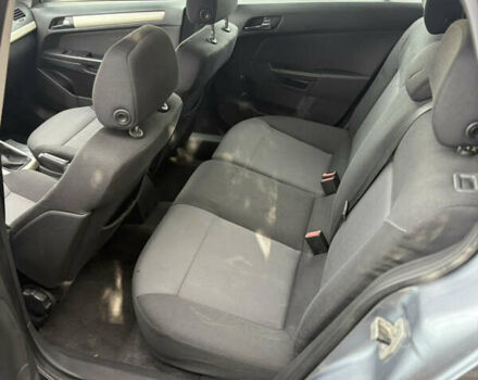 Синий Опель Астра, объемом двигателя 1.6 л и пробегом 240 тыс. км за 5400 $, фото 10 на Automoto.ua