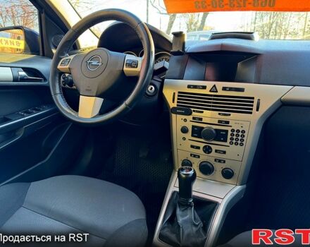 Синий Опель Астра, объемом двигателя 1.7 л и пробегом 318 тыс. км за 5350 $, фото 7 на Automoto.ua