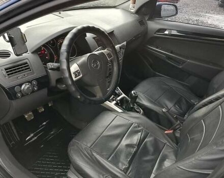 Синий Опель Астра, объемом двигателя 1.7 л и пробегом 330 тыс. км за 4400 $, фото 6 на Automoto.ua