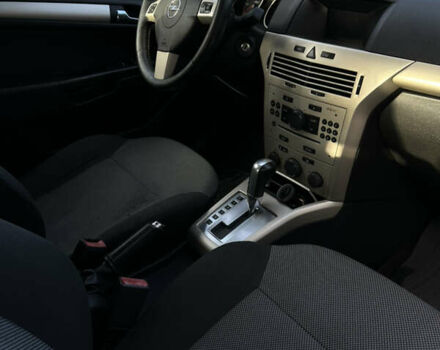 Синий Опель Астра, объемом двигателя 1.9 л и пробегом 260 тыс. км за 5700 $, фото 5 на Automoto.ua