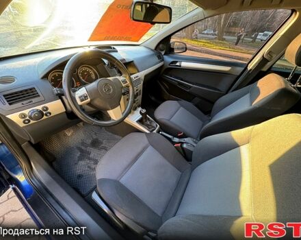 Синий Опель Астра, объемом двигателя 1.7 л и пробегом 318 тыс. км за 5350 $, фото 4 на Automoto.ua