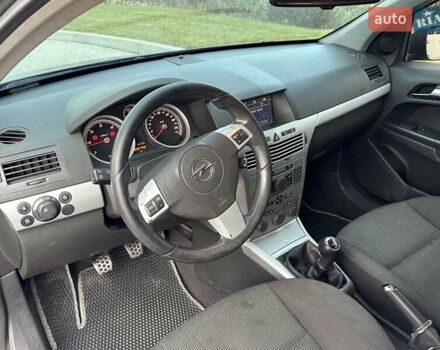 Опель Астра 2008 в Львове на Automoto.ua Синий Опель Астра, объемом двигателя 1.91 л и пробегом 333 тыс. км за 4850 $, фото 39 на Automoto.ua
