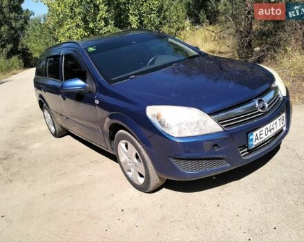 Синий Опель Астра, объемом двигателя 1.7 л и пробегом 350 тыс. км за 4800 $, фото 1 на Automoto.ua