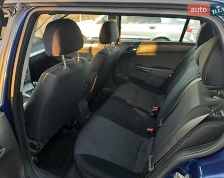 Синий Опель Астра, объемом двигателя 1.7 л и пробегом 250 тыс. км за 6000 $, фото 3 на Automoto.ua