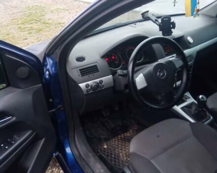 Синий Опель Астра, объемом двигателя 1.7 л и пробегом 244 тыс. км за 4800 $, фото 4 на Automoto.ua