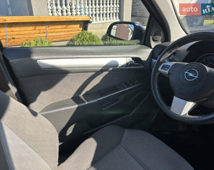 Синий Опель Астра, объемом двигателя 1.8 л и пробегом 209 тыс. км за 5800 $, фото 27 на Automoto.ua