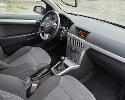 Опель Астра 2009 в Виннице на Automoto.ua Синий Опель Астра, объемом двигателя 1.6 л и пробегом 161 тыс. км за 6774 $, фото 7 на Automoto.ua