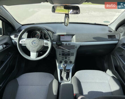 Опель Астра 2009 в Виннице на Automoto.ua Синий Опель Астра, объемом двигателя 1.6 л и пробегом 216 тыс. км за 6100 $, фото 18 на Automoto.ua