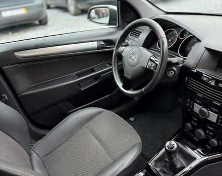 Опель Астра 2009 в Луцке на Automoto.ua Синий Опель Астра, объемом двигателя 1.8 л и пробегом 191 тыс. км за 6799 $, фото 101 на Automoto.ua