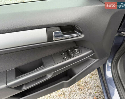 Синий Опель Астра, объемом двигателя 1.6 л и пробегом 196 тыс. км за 5650 $, фото 20 на Automoto.ua