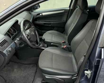 Опель Астра 2009 в Луцке на Automoto.ua Синий Опель Астра, объемом двигателя 1.8 л и пробегом 191 тыс. км за 6799 $, фото 121 на Automoto.ua