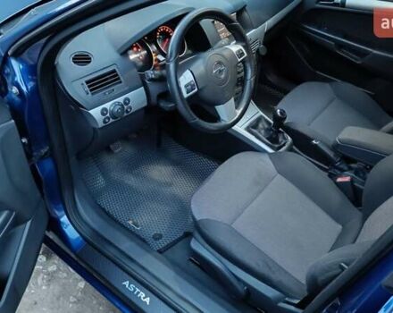 Опель Астра 2009 в Коломые на Automoto.ua Синий Опель Астра, объемом двигателя 1.7 л и пробегом 280 тыс. км за 5800 $, фото 4 на Automoto.ua