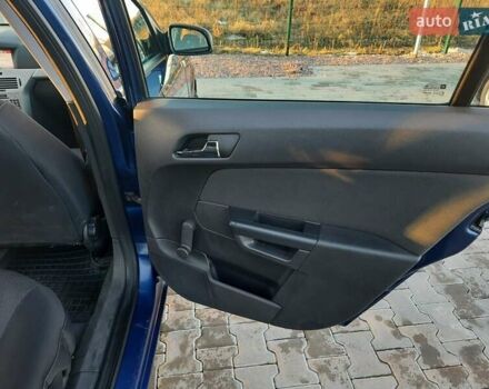 Синий Опель Астра, объемом двигателя 1.7 л и пробегом 250 тыс. км за 6000 $, фото 5 на Automoto.ua