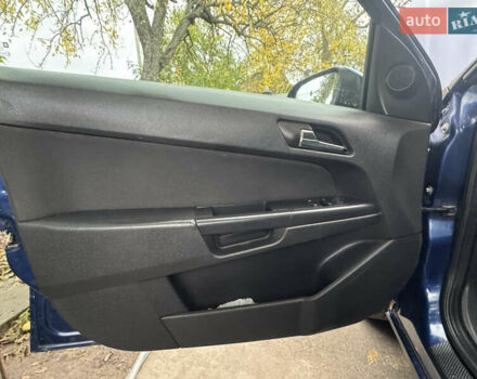 Опель Астра 2009 в Черкассах на Automoto.ua Синий Опель Астра, объемом двигателя 1.69 л и пробегом 250 тыс. км за 5000 $, фото 10 на Automoto.ua