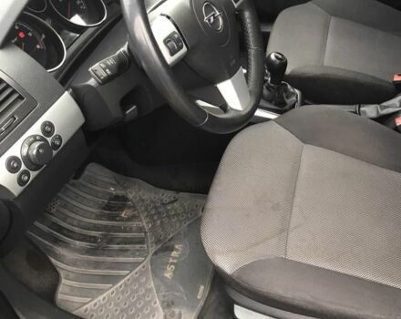 Синий Опель Астра, объемом двигателя 1.7 л и пробегом 262 тыс. км за 4999 $, фото 9 на Automoto.ua