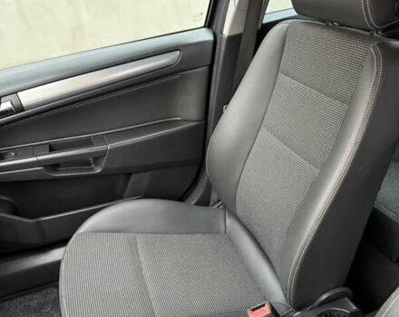 Опель Астра 2009 в Луцке на Automoto.ua Синий Опель Астра, объемом двигателя 1.8 л и пробегом 191 тыс. км за 6799 $, фото 123 на Automoto.ua