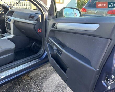 Синий Опель Астра, объемом двигателя 1.8 л и пробегом 209 тыс. км за 5800 $, фото 13 на Automoto.ua