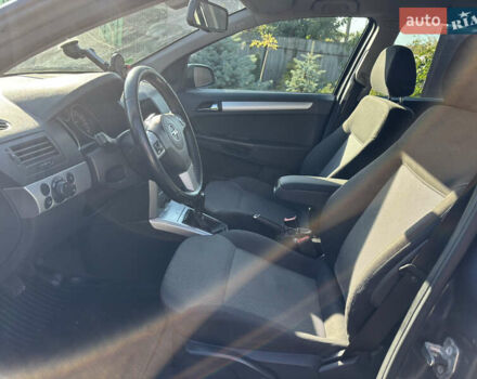 Синий Опель Астра, объемом двигателя 1.8 л и пробегом 209 тыс. км за 5800 $, фото 16 на Automoto.ua