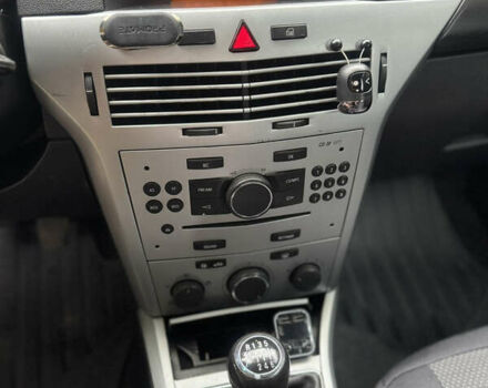 Опель Астра 2009 в Черкассах на Automoto.ua Синий Опель Астра, объемом двигателя 1.69 л и пробегом 250 тыс. км за 5000 $, фото 11 на Automoto.ua