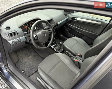 Опель Астра 2009 в Луцке на Automoto.ua Синий Опель Астра, объемом двигателя 1.8 л и пробегом 191 тыс. км за 6799 $, фото 135 на Automoto.ua