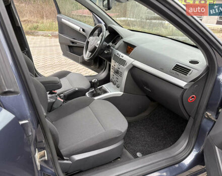 Синий Опель Астра, объемом двигателя 1.6 л и пробегом 284 тыс. км за 5250 $, фото 5 на Automoto.ua