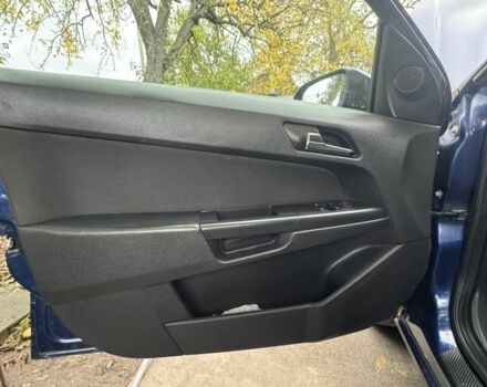 Опель Астра 2009 в Черкассах на Automoto.ua Синий Опель Астра, объемом двигателя 1.7 л и пробегом 240 тыс. км за 5000 $, фото 9 на Automoto.ua