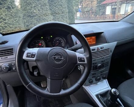 Синий Опель Астра, объемом двигателя 1.7 л и пробегом 235 тыс. км за 5600 $, фото 22 на Automoto.ua