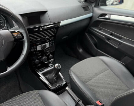 Опель Астра 2009 в Луцке на Automoto.ua Синий Опель Астра, объемом двигателя 1.8 л и пробегом 191 тыс. км за 6799 $, фото 119 на Automoto.ua