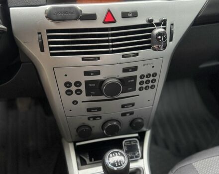 Опель Астра 2009 в Черкассах на Automoto.ua Синий Опель Астра, объемом двигателя 1.7 л и пробегом 240 тыс. км за 5000 $, фото 10 на Automoto.ua