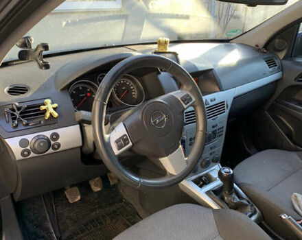 Синий Опель Астра, объемом двигателя 1.7 л и пробегом 216 тыс. км за 5500 $, фото 6 на Automoto.ua