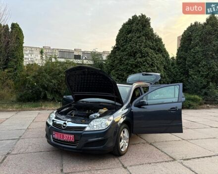 Синий Опель Астра, объемом двигателя 1.6 л и пробегом 170 тыс. км за 6000 $, фото 58 на Automoto.ua