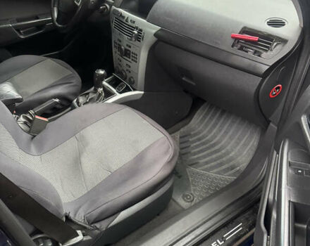 Опель Астра 2009 в Черкассах на Automoto.ua Синий Опель Астра, объемом двигателя 1.69 л и пробегом 250 тыс. км за 5000 $, фото 13 на Automoto.ua