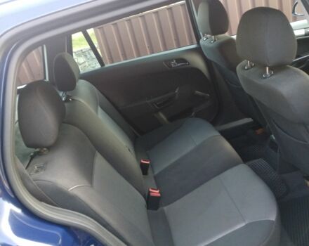 Синий Опель Астра, объемом двигателя 1.7 л и пробегом 275 тыс. км за 5600 $, фото 6 на Automoto.ua