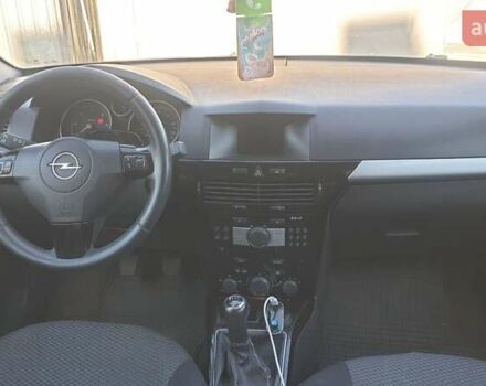 Опель Астра 2010 в Киеве на Automoto.ua Синий Опель Астра, объемом двигателя 1.3 л и пробегом 292 тыс. км за 5050 $, фото 8 на Automoto.ua