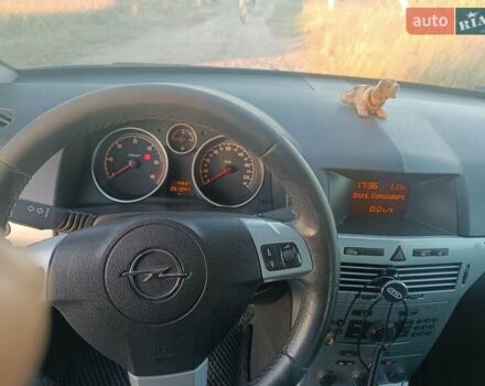 Синий Опель Астра, объемом двигателя 1.7 л и пробегом 251 тыс. км за 6100 $, фото 12 на Automoto.ua