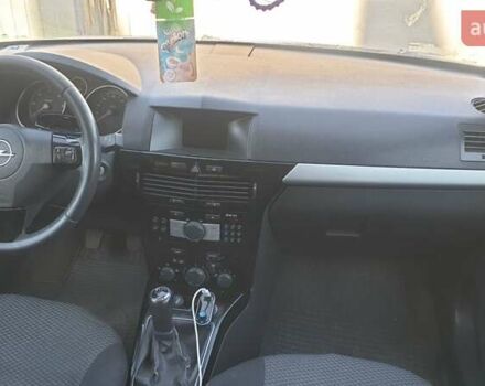 Опель Астра 2010 в Киеве на Automoto.ua Синий Опель Астра, объемом двигателя 1.3 л и пробегом 292 тыс. км за 5050 $, фото 9 на Automoto.ua