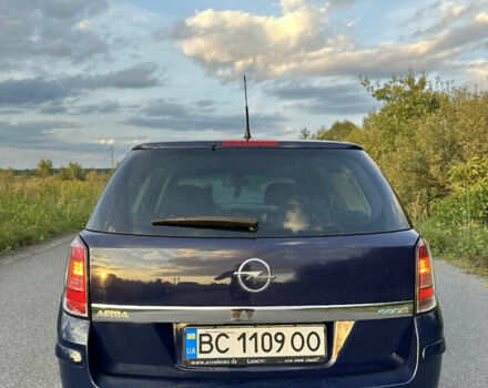 Синий Опель Астра, объемом двигателя 1.7 л и пробегом 303 тыс. км за 5600 $, фото 4 на Automoto.ua