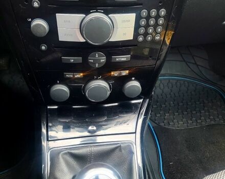 Опель Астра 2010 у Харкові на Automoto.ua Синій Опель Астра, об'ємом двигуна 17 л та пробігом 265 тис. км за 6150 $, фото 1 на Automoto.ua